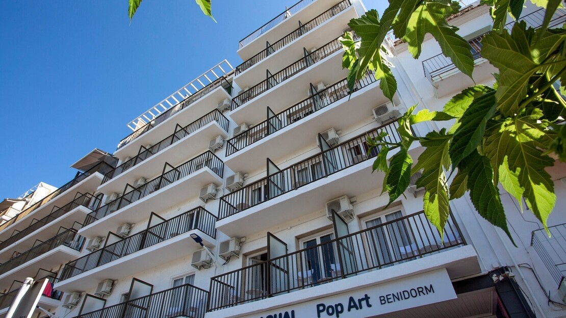 Hotel Casual Pop Art